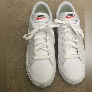Women’s Nike court legacy white sneakers size 9